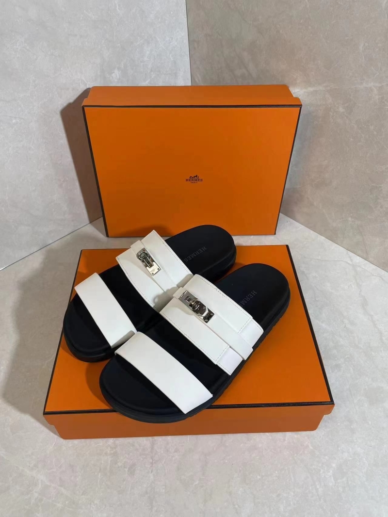 H**mes slippers